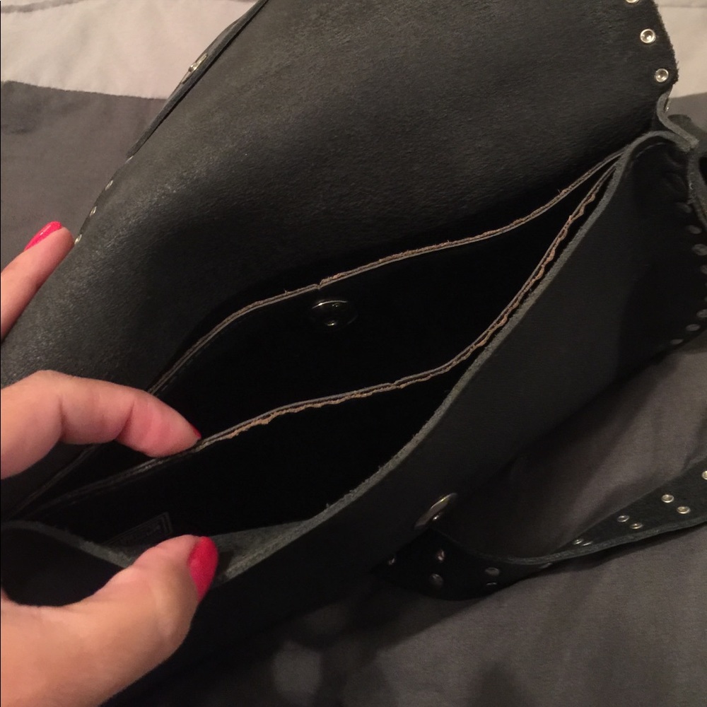 Harley Davidson studded purse - Picture 5 of 10